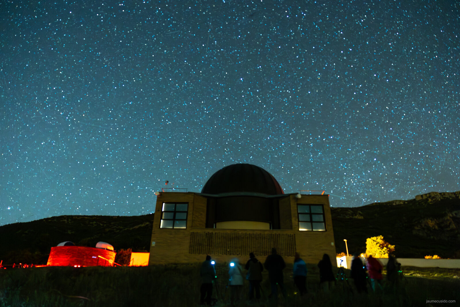 Cúpula del Parc Astronòmic sota les estrelles
